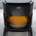 Electrolux Air Fryer Forno 5 em 1 12L 1700W Digital 1 Bandeja Antiaderente 5 modos preparo 7 Receitas Programadas Aviso Sonoro Fritadeira Elétrica sem Óleo Forno Bancada EAF85 Grafite 127V - Imagem 6