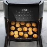 Electrolux Air Fryer Forno 5 em 1 12L 1700W Digital 1 Bandeja Antiaderente 5 modos preparo 7 Receitas Programadas Aviso Sonoro Fritadeira Elétrica sem Óleo Forno Bancada EAF85 Grafite 127V - Imagem 4